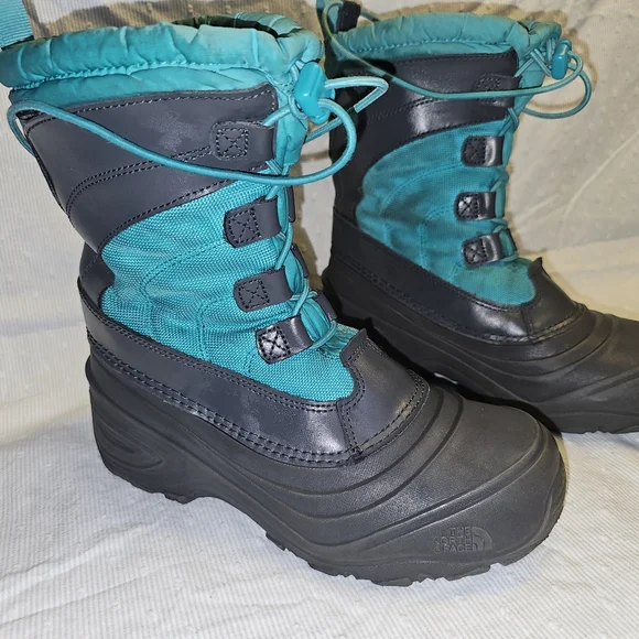 The North Face Turquoise and Charcoal Snow Boots - Picture 4 of 10